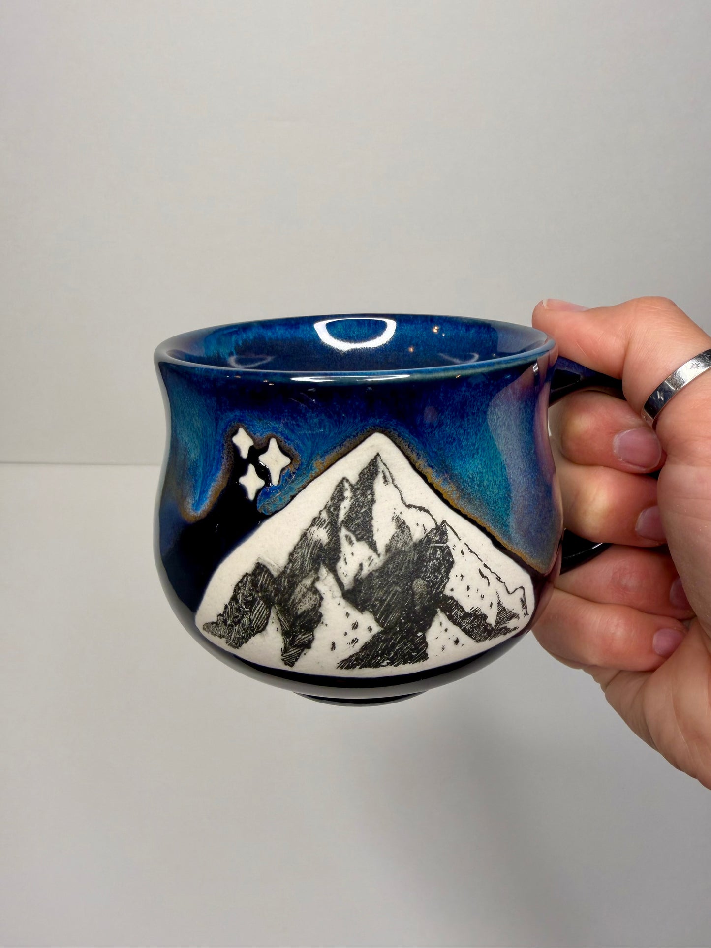 Velaris-Inspired Mug (Pre-Order)