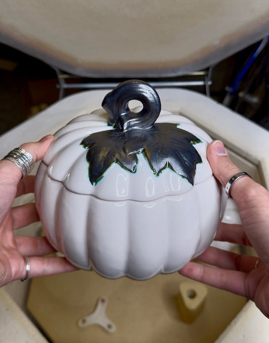 Harvest Jar with Lid- White